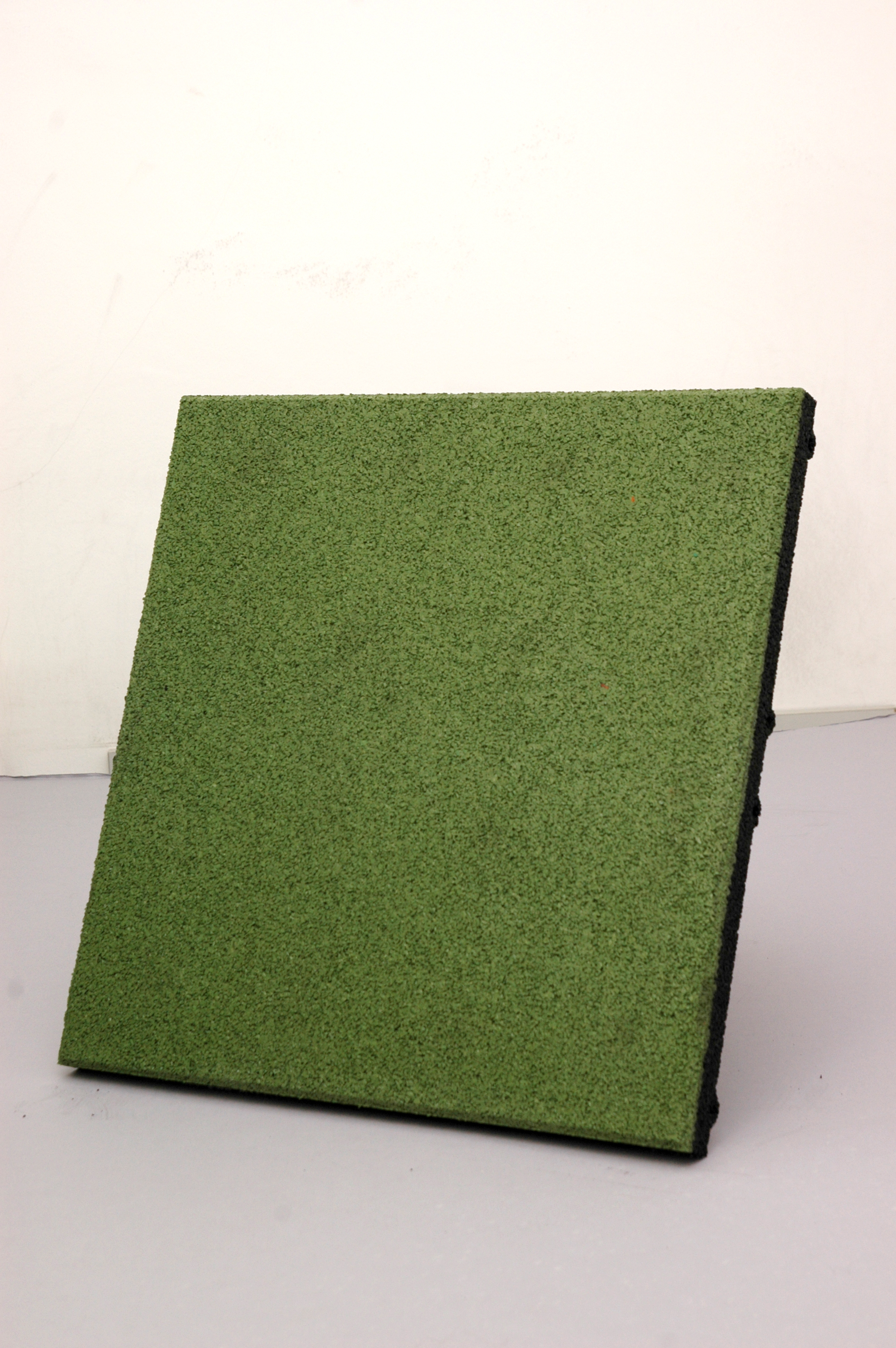 Green elastic tile